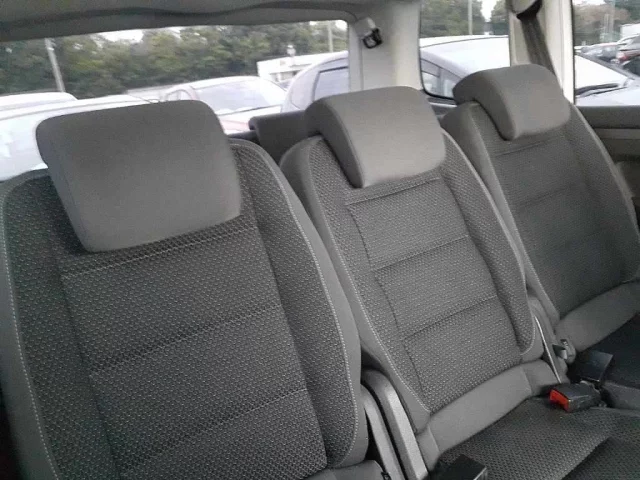 Volkswagen GOLF TOURAN