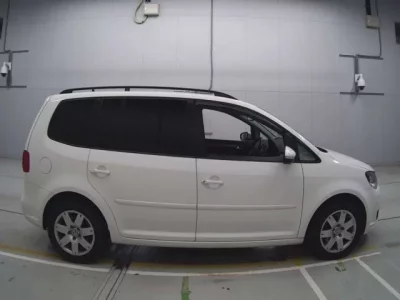 Volkswagen GOLF TOURAN