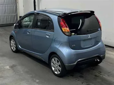 Mitsubishi I