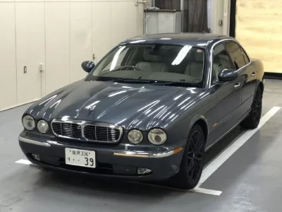 Jaguar XJ SERIES