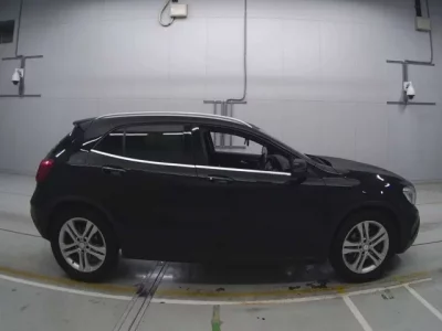 Mercedes-Benz GLA CLASS