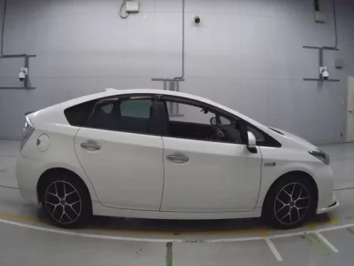 Toyota PRIUS PHV