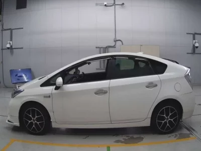 Toyota PRIUS PHV