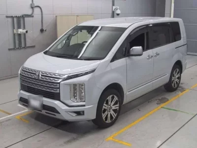 Mitsubishi DELICA D5