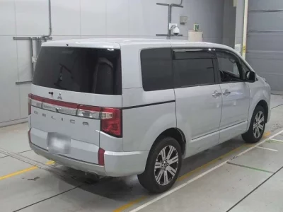Mitsubishi DELICA D5