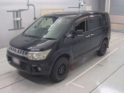 Mitsubishi DELICA D5