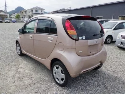 Mitsubishi I