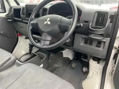 Mitsubishi MINICAB TRUCK