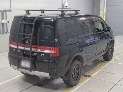 Mitsubishi DELICA D5