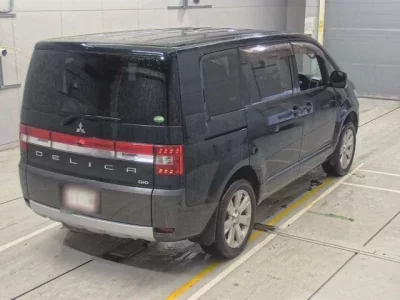 Mitsubishi DELICA D5