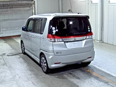 Mitsubishi DELICA D2