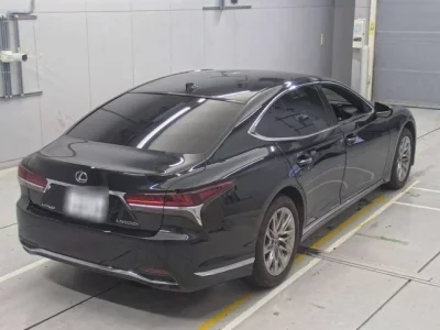 Lexus LS