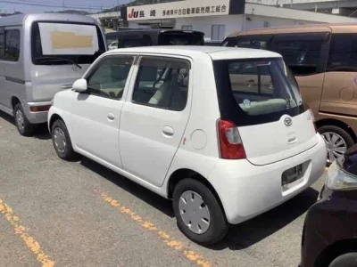 Daihatsu Esse