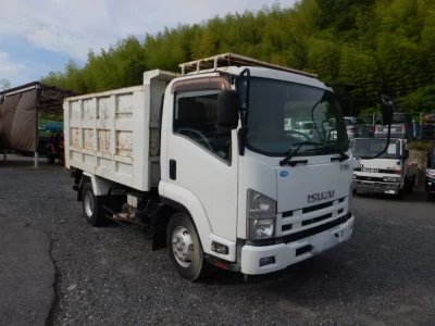 Isuzu TRUCK