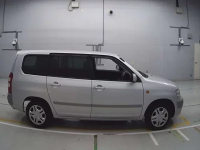 Toyota SUCCEED