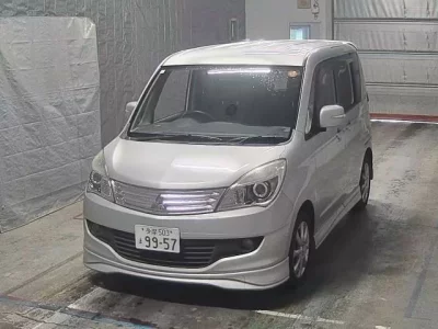 Mitsubishi DELICA D2