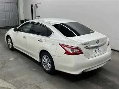 Nissan TEANA