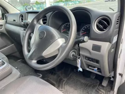 Isuzu COMO