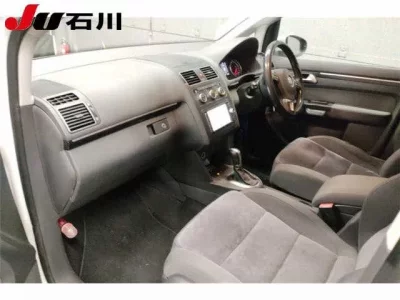 Volkswagen GOLF TOURAN