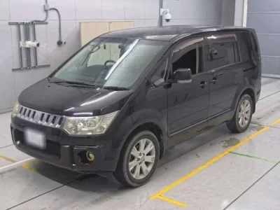 Mitsubishi DELICA D5