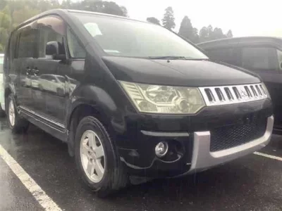 Mitsubishi DELICA D5