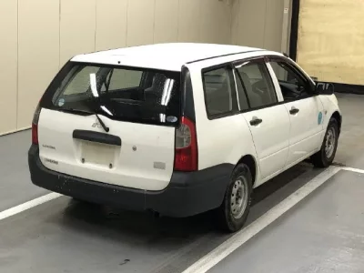 Mitsubishi LANCER VAN