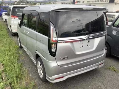 Mitsubishi DELICA D2