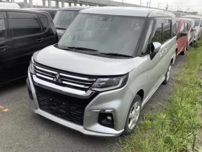 Mitsubishi DELICA D2