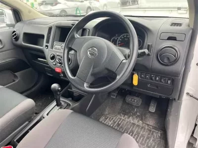 Nissan AD
