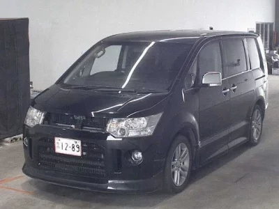 Mitsubishi DELICA D5