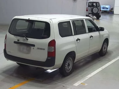Toyota SUCCEED