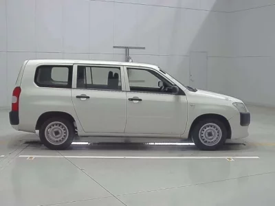 Toyota SUCCEED