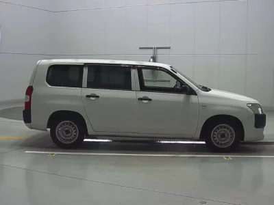 Toyota SUCCEED