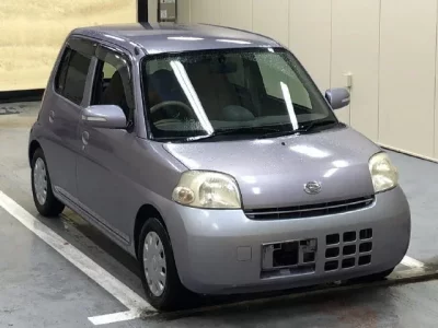 Daihatsu Esse