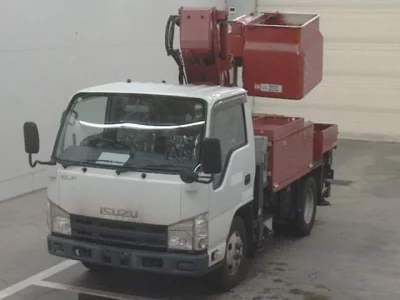 Isuzu ELF