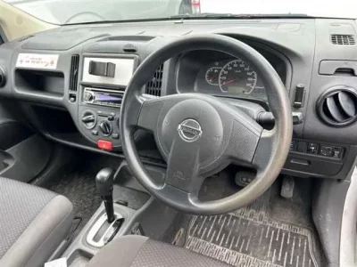 Nissan AD