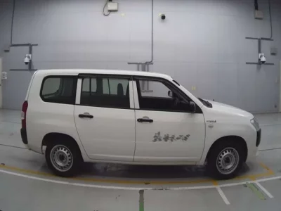 Toyota SUCCEED