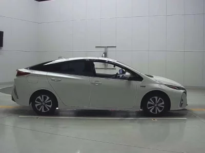 Toyota PRIUS PHV