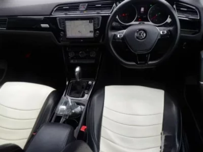 Volkswagen GOLF TOURAN
