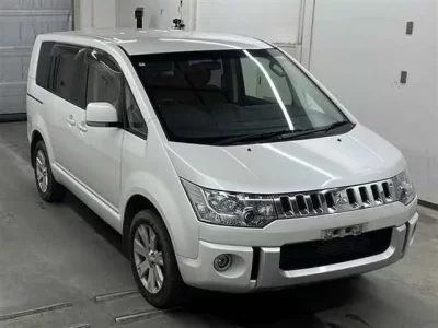 Mitsubishi DELICA D5