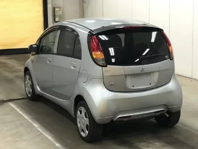 Mitsubishi I