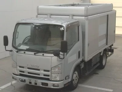 Isuzu ELF