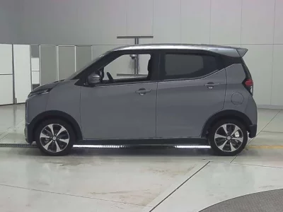 Mitsubishi EK X