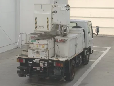 Isuzu ELF