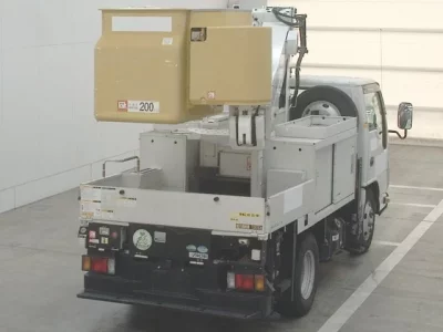 Isuzu ELF
