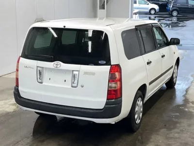 Toyota SUCCEED