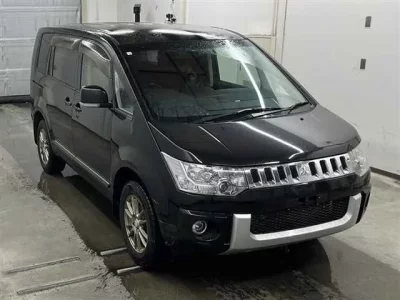 Mitsubishi DELICA D5