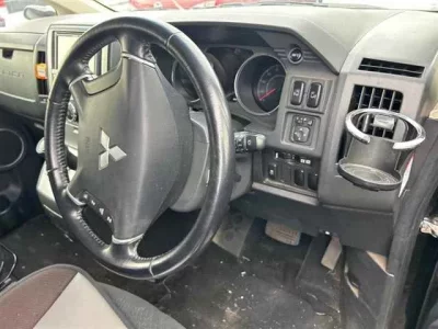 Mitsubishi DELICA D5