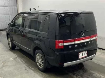Mitsubishi DELICA D5