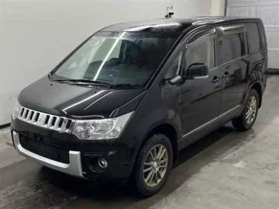 Mitsubishi DELICA D5